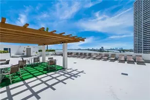 1750 N Bayshore Dr, Miami, FL 33132 - Photo 20