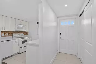 10110 Boca Entrada Blvd, Boca Raton, FL 33428 - Photo 4