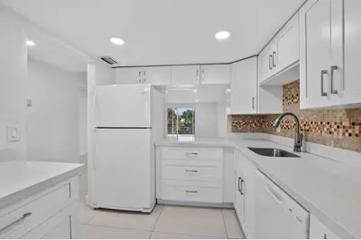 10110 Boca Entrada Boulevard #305, Boca Raton, FL 33428 - Photo 2