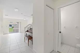 8596 Jade Dr, Tamarac, FL 33321 - Photo 6
