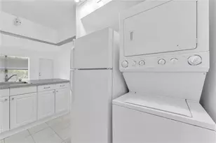 6705 W 26th Dr, Hialeah, FL 33016 - Photo 8