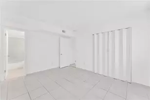 6705 W 26th Dr, Hialeah, FL 33016 - Photo 12
