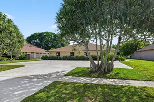 1262 The 12th Fairway, Wellington, FL 33414 - Photo 2