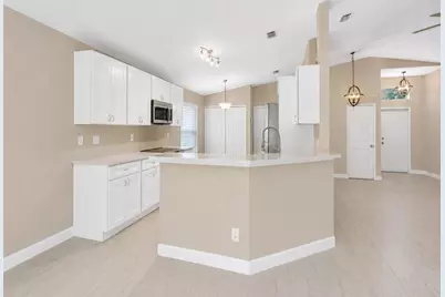 962 E 13th Square, Vero Beach, FL 32960 - Photo 2