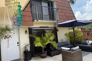 310 Buttonwood Ln, Boynton Beach, FL 33436 - Photo 2