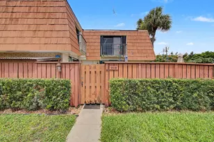310 Buttonwood Ln, Boynton Beach, FL 33436 - Photo 1