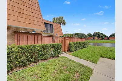 310 Buttonwood Lane #B, Boynton Beach, FL 33436 - Photo 18