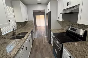 4726 Summit Blvd, West Palm Beach, FL 33415 - Photo 2