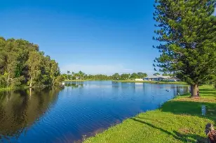 6910 SE Morningside Dr, Stuart, FL 34997 - Photo 6