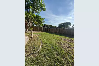 7816 NW 70th Terrace, Tamarac, FL 33321 - Photo 32