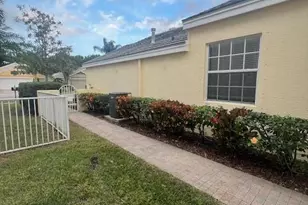 130 Newberry Ln, Royal Palm Beach, FL 33414 - Photo 22
