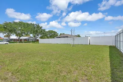 920 SW Castaneda Lane, Port Saint Lucie, FL 34953 - Photo 38