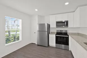 920 SW Castaneda Ln, Port Saint Lucie, FL 34953 - Photo 14