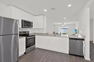 920 SW Castaneda Ln, Port Saint Lucie, FL 34953 - Photo 36