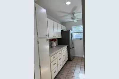 7293 W Oakridge Circle, Lake Worth, FL 33462 - Photo 2