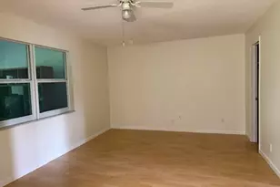 7293 W Oakridge Cir, Lake Worth, FL 33462 - Photo 26