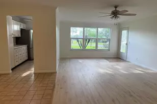 7293 W Oakridge Cir, Lake Worth, FL 33462 - Photo 8