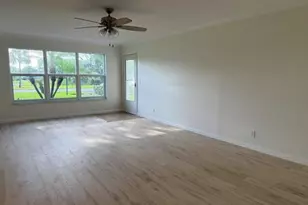 7293 W Oakridge Cir, Lake Worth, FL 33462 - Photo 12