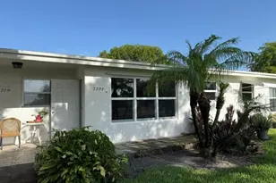7293 W Oakridge Cir, Lake Worth, FL 33462 - Photo 24