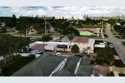 305 Cypress Drive #1, Lake Park, FL 33403 - Photo 12