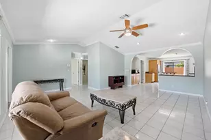 5814 Ithaca Cir E, Lake Worth, FL 33463 - Photo 2