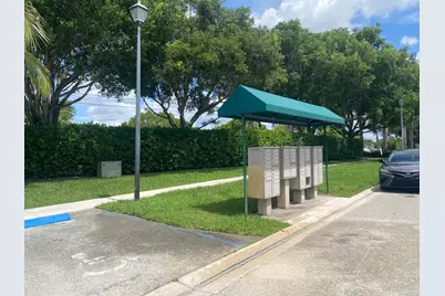 8214 Prestige Commons Drive #8214, Tamarac, FL 33321 - Photo 6