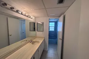 1015 Country Club Dr, Margate, FL 33063 - Photo 12