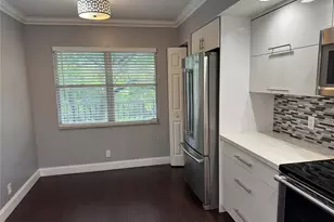 12750 SW 4th Ct, Pembroke Pines, FL 33027 - Photo 6