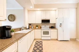 15 Harbour Isle Dr W, Fort Pierce, FL 34949 - Photo 2