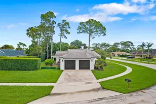 13571 Jonquil Pl, Wellington, FL 33414 - Photo 2