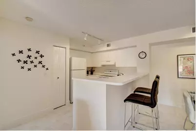 135 Yacht Club Way #207, Hypoluxo, FL 33462 - Photo 2