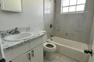 7511 Venetian St, Miramar, FL 33023 - Photo 2
