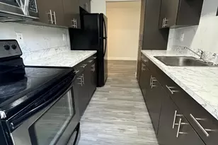 7511 Venetian St, Miramar, FL 33023 - Photo 14