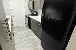 7511 Venetian St, Miramar, FL 33023 - Photo 4