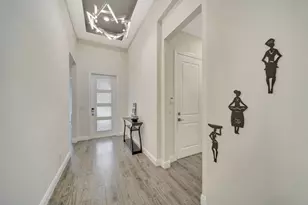 8720 E Baypoint Cir, Parkland, FL 33076 - Photo 6