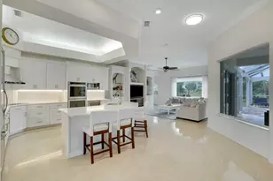 15000 Oatland Ct, Wellington, FL 33414 - Photo 10