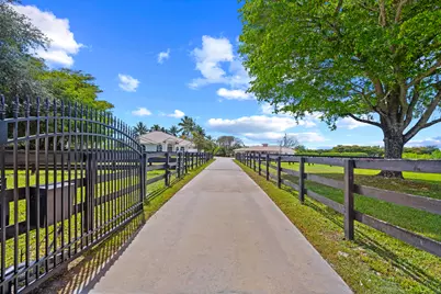 15000 Oatland Court #House, Wellington, FL 33414 - Photo 2