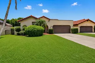 7690 Solimar Cir, Boca Raton, FL 33433 - Photo 2