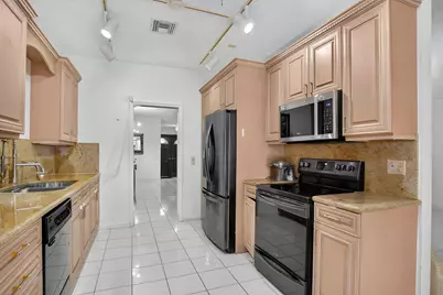 7690 Solimar Circle, Boca Raton, FL 33433 - Photo 10