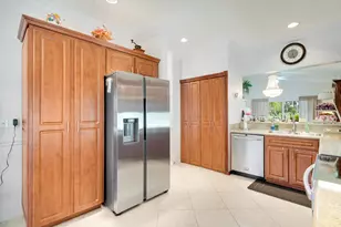 6272 Harbour Club Dr, Lake Worth, FL 33467 - Photo 16