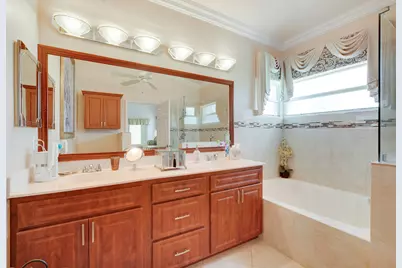 6272 Harbour Club Drive, Lake Worth, FL 33467 - Photo 8