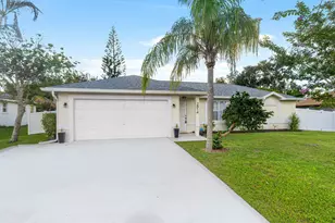 2814 SE Melaleuca Blvd, Port Saint Lucie, FL 34952 - Photo 1