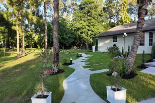 13574 59th Ct N, The Acreage, FL 33411 - Photo 4