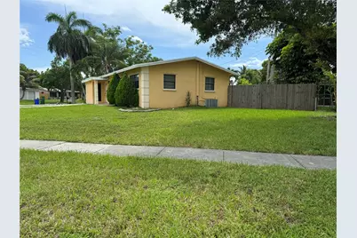 6101 NW 18th Street, Margate, FL 33063 - Photo 4