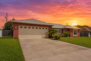 2472 SW Page Cir, Port Saint Lucie, FL 34953 - Photo 2
