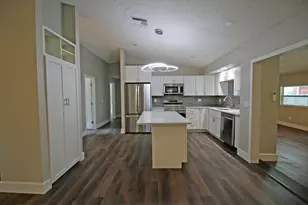 271 Naylor NE, Palm Bay, FL 32907 - Photo 4