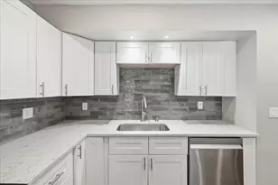 271 Naylor NE, Palm Bay, FL 32907 - Photo 8