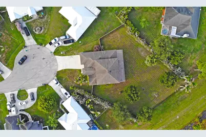 5648 NW Lorna Court, Port Saint Lucie, FL 34986 - Photo 4