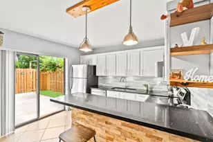 29 Lake Arbor Dr, Palm Springs, FL 33461 - Photo 1