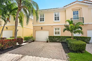 442 Capistrano Dr, Palm Beach Gardens, FL 33410 - Photo 2